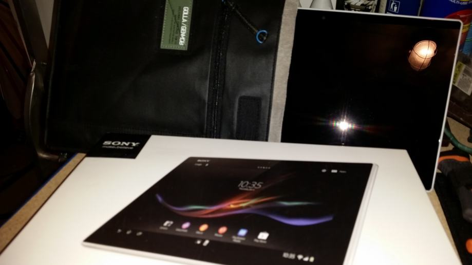 Sony Xperia tablet Z + futrola