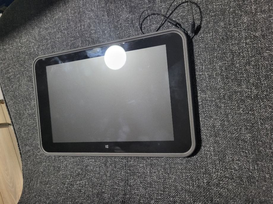 Prodajem tablet HP Pro Tablet 10 EE G1