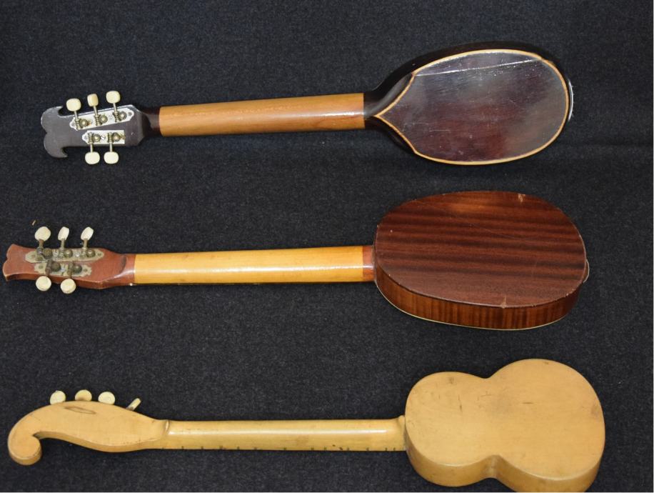 Stari glazbeni instrumenti tambura, bisrenica tri komada