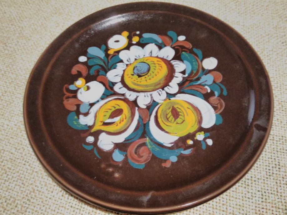 Oslikani keramički tanjur