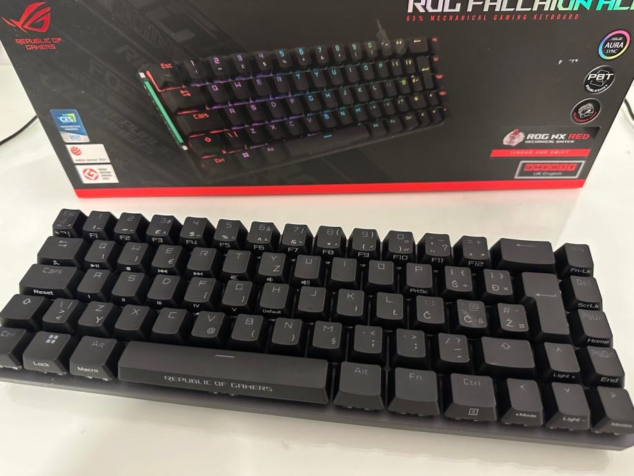 Asus rog falcon ace rgb crna