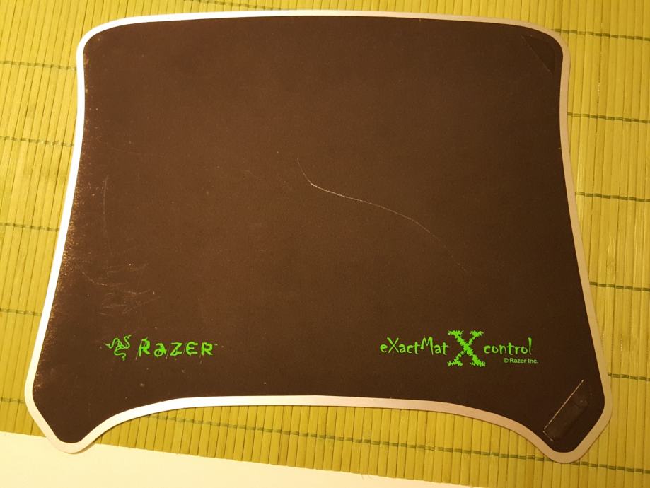Podloga za mis Razer exactMat
