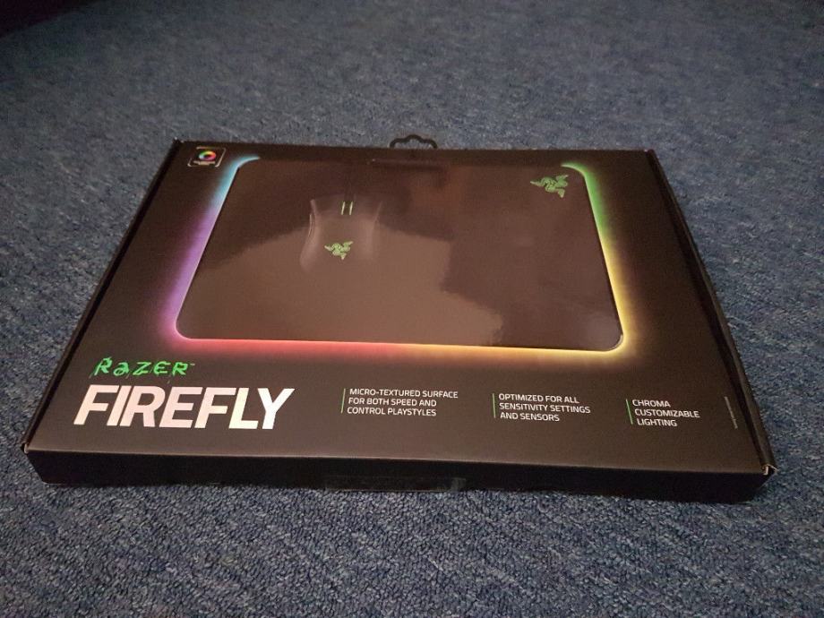 Podloga za miš Razer Firefly, Hard Gaming Mousepad RGB