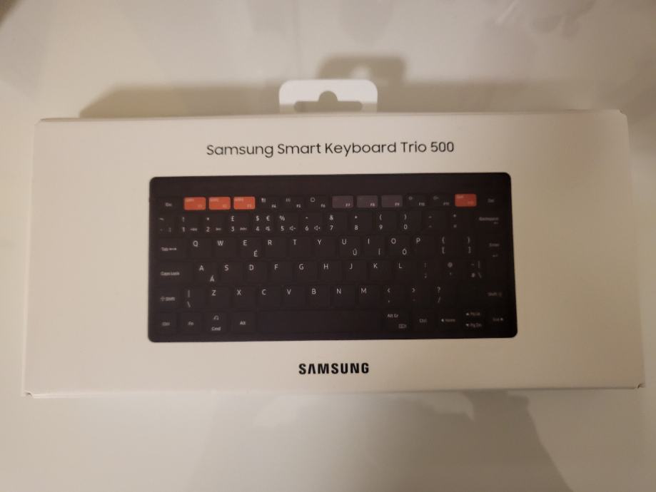 Samsung smart Keyboard Trio 500 nova