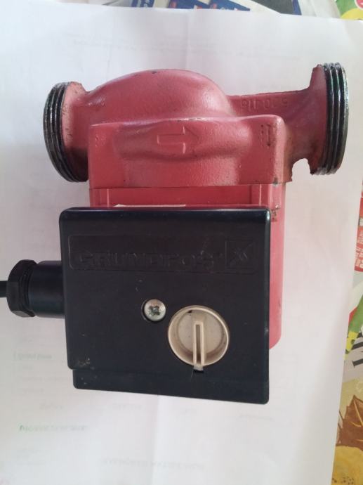 Grunfos pumpa UPS 25-50 130