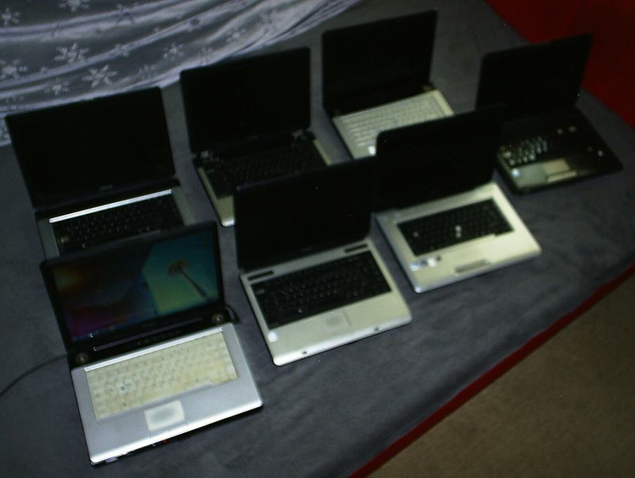 6 Toshiba Satelite Laptopa