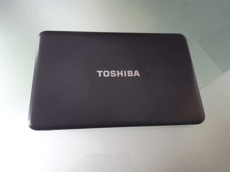 Laptop Toshiba Satellite C850 - 1GQ, punjač, crni, kao nov!