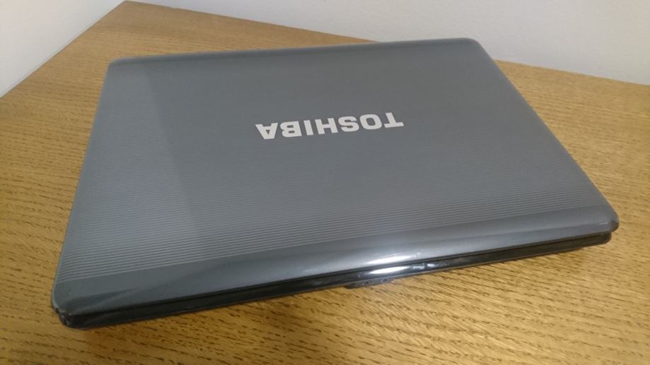 Schermo LCD Originale Per Toshiba Satellite A355D (modelli S6887, S69221, S6925), CCFL In Buone Condizioni