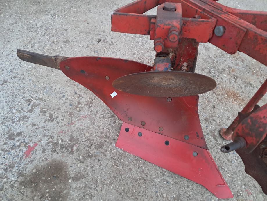 Plug Posavac kuka za traktor 533 , Jednobrazni dvobrazni plug Imt - Olt Posavac