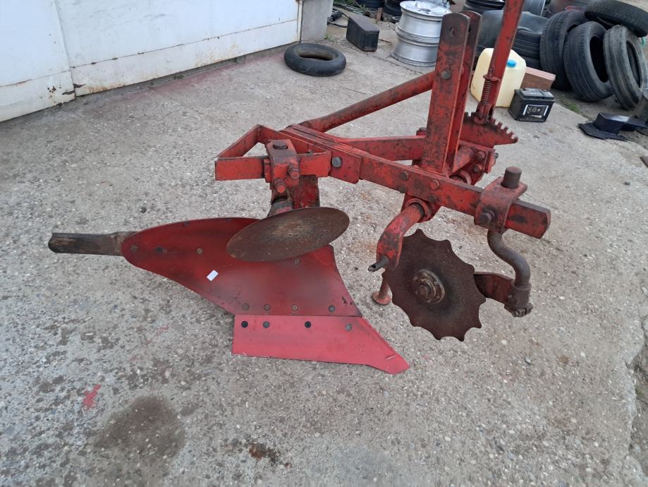 Plug Posavac kuka za traktor 533 , Jednobrazni dvobrazni plug Imt - Olt Posavac