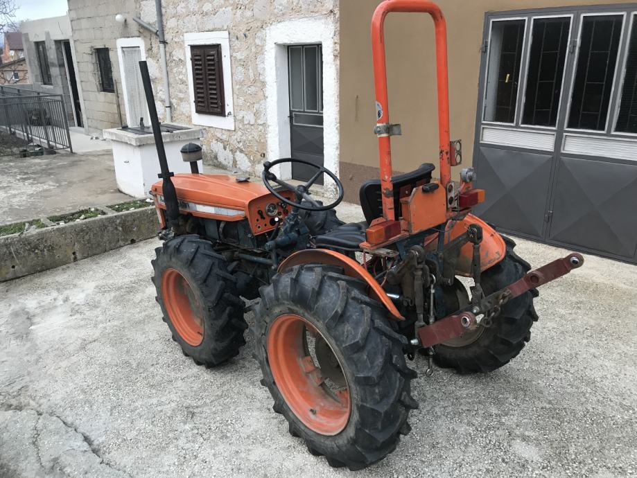 Antonio Carraro 750, 3 cilindra Lombardini, 50ks