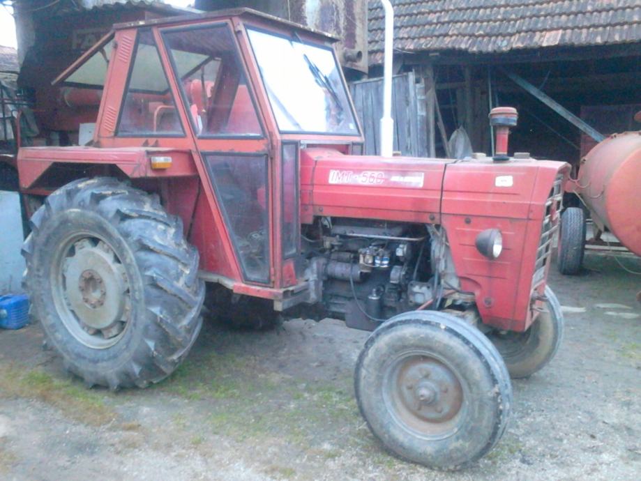 Traktor IMT 560