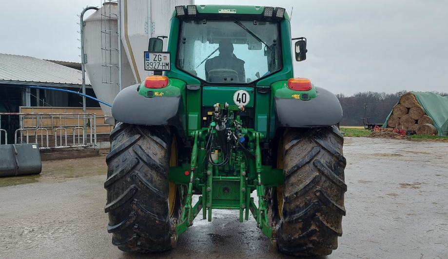 John Deere 6920