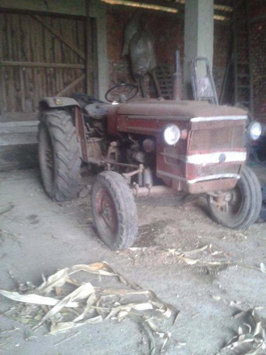 prodaja ili zamjena traktora (Zetor 3511)