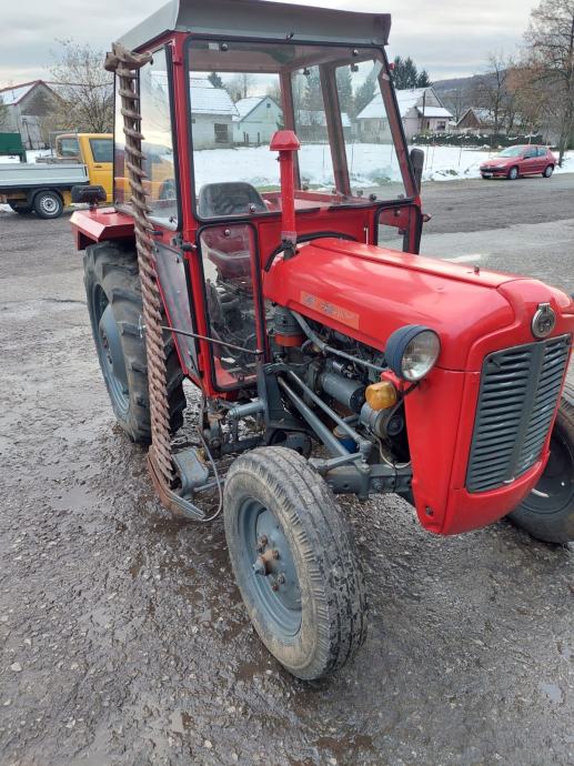 Traktor 539