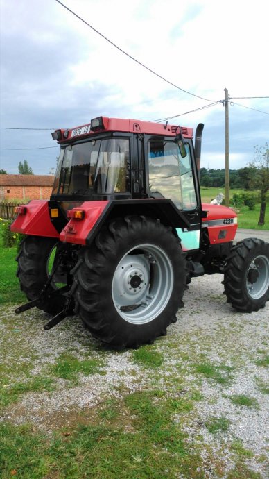 Traktor Case 4220