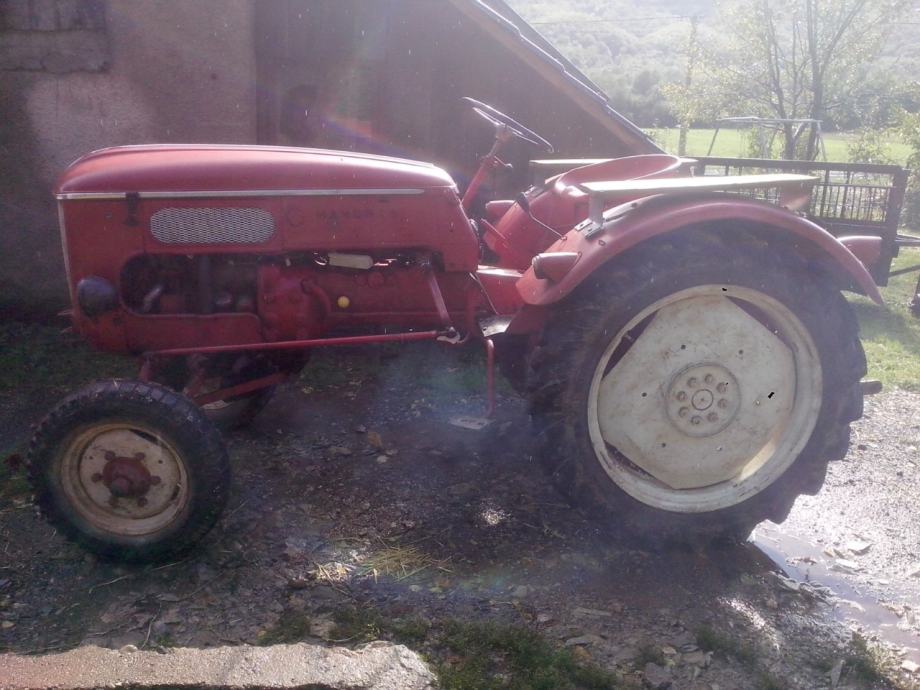 traktor hanomag perfekt 300