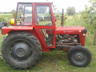 traktor IMT 533