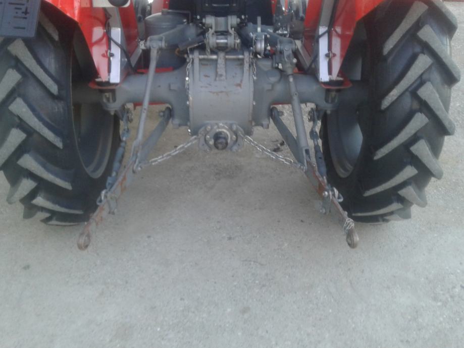 TRAKTOR IMT 539 SA KABINOM I SERVO UPRAVLJEČEM I SAMO 560 RADNIH SATI