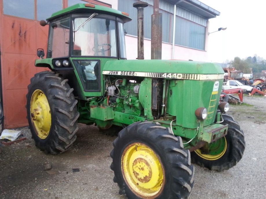 traktor john deere 4440 dv