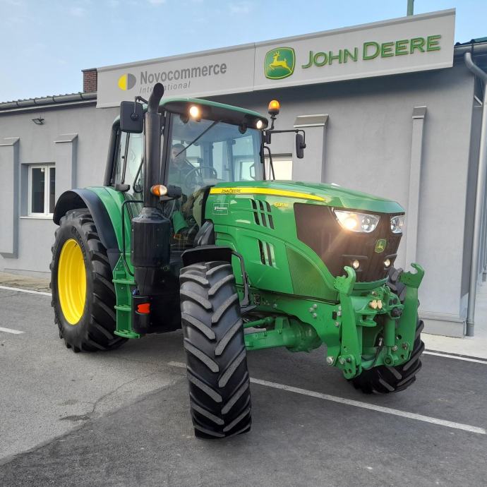 Traktor John Deere 6135M