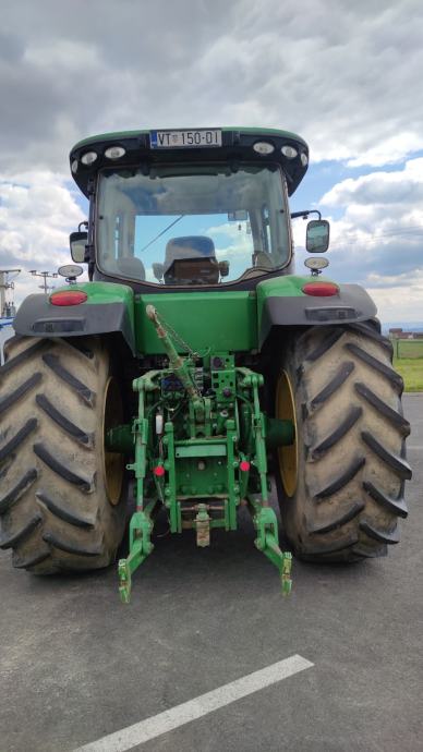 TRAKTOR JOHN DEERE 7200 R