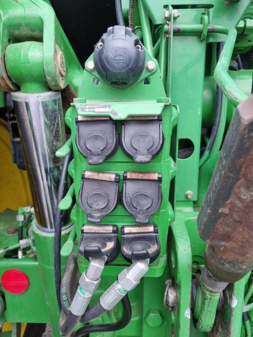 Traktor John Deere 7810