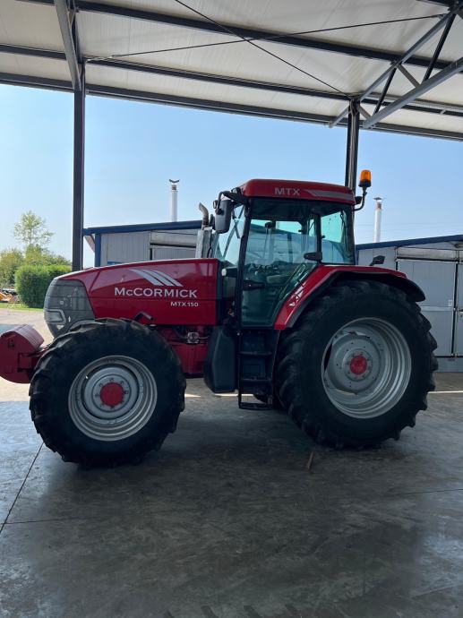 Traktor MC CORMICK MTX 150
