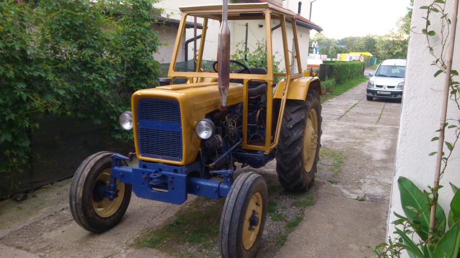 traktor URSUS C335