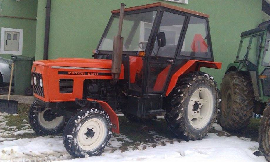 Traktor Zetor 6011