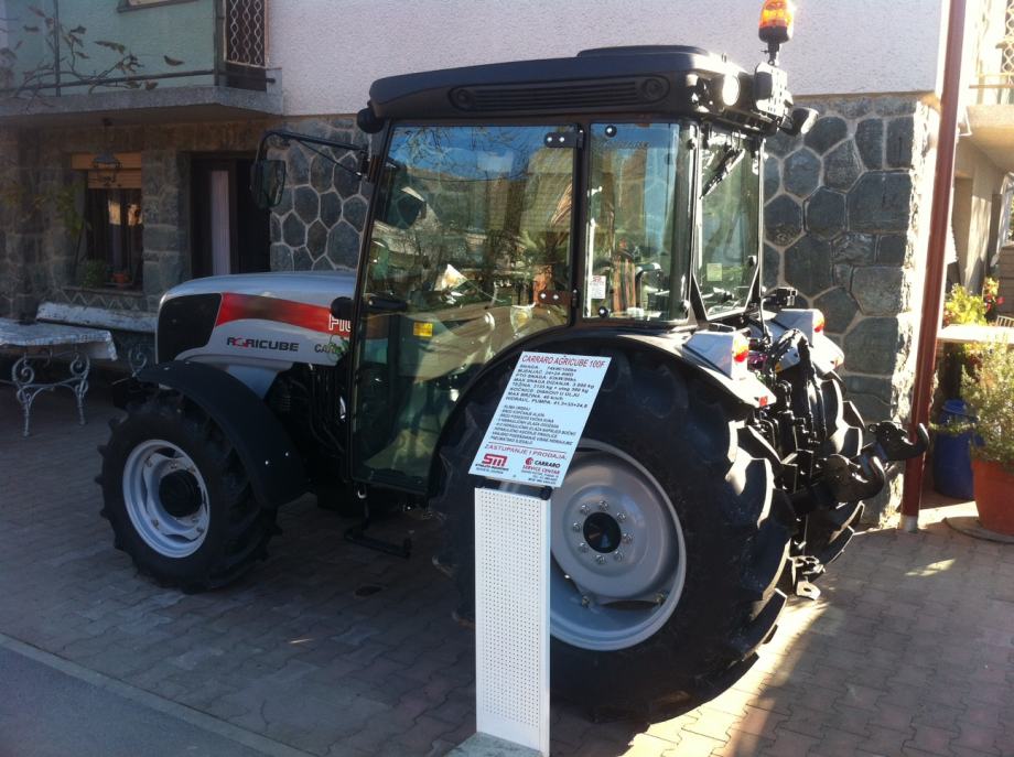 Voćarsko vinogradarski traktor CARRARO AGRICUBE F100 - NOVI