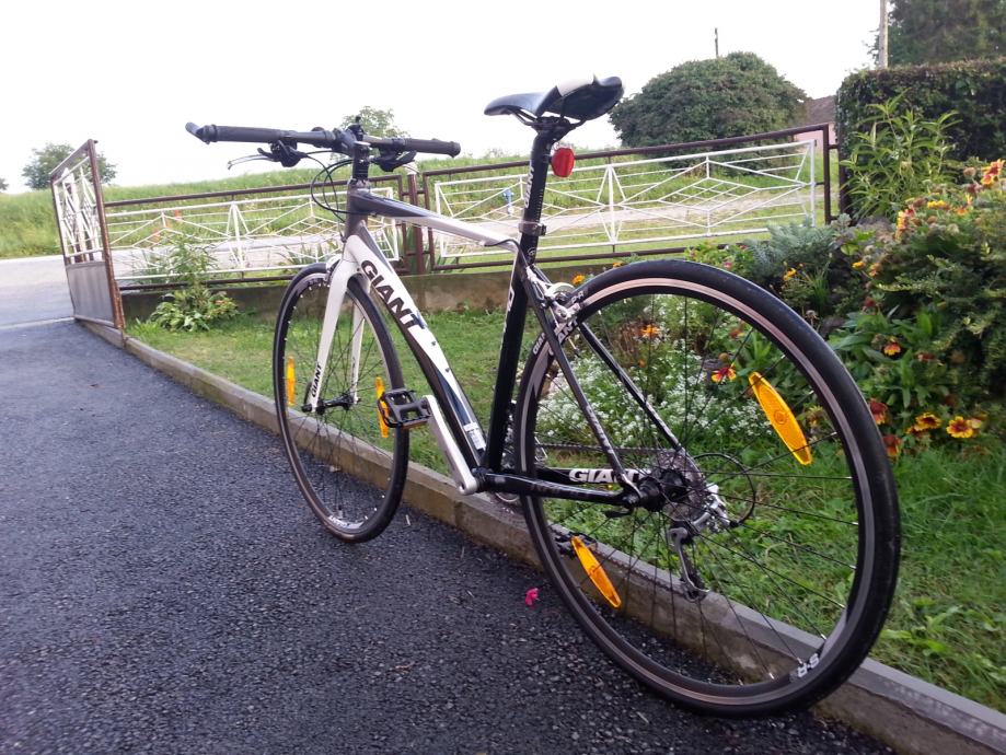 Test du Speedbike : Giant Rapid - Le compagnon idéal pour les aventures
