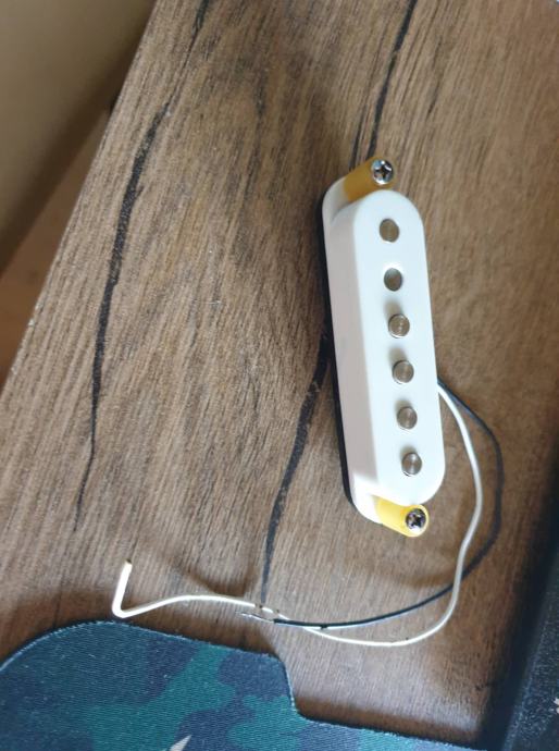 Fender pickup neck