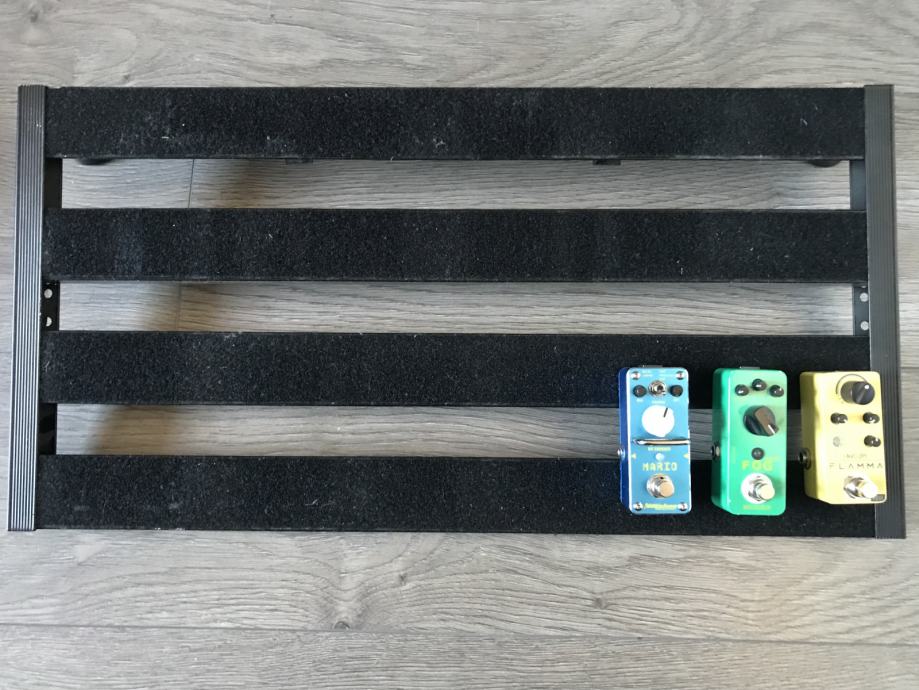 Harley Benton SpaceShip 60 Pedalboard