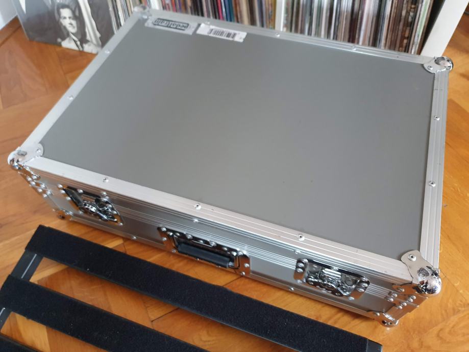 Pedaltrain PT2 + Hard case