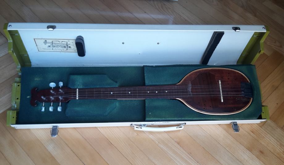 E prim / bisernica / tamburica