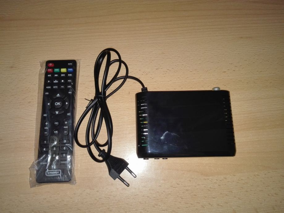 Prodajem receiver za TV DVBT2 Hevc265 T2202