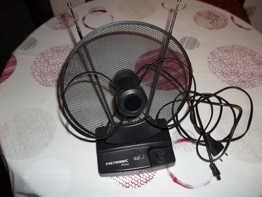 Antena De Televisión Metronic 425010 – Logarítmica UHF/VHF, 32 Elementos, Color Plata, Para Exterior