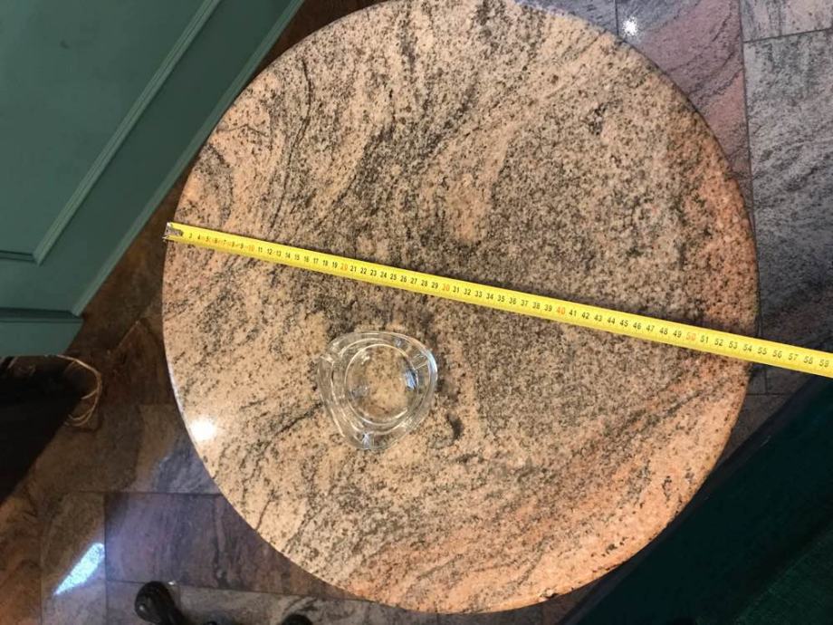 Stol ploča granit F 55 cm ( debljina 2 cm) 200 kn/kom
