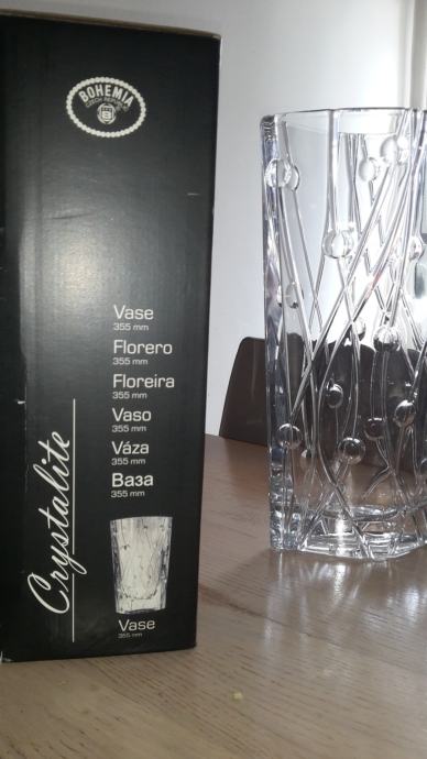 Bohemia kristalna vaza -novo