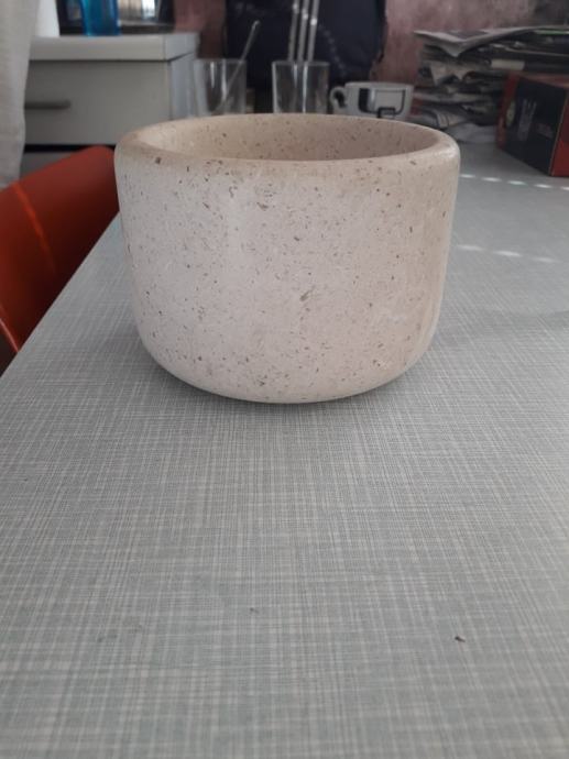kamena vaza