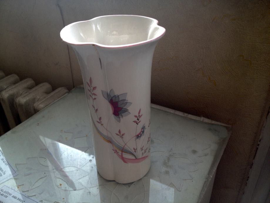 Oslikana vaza