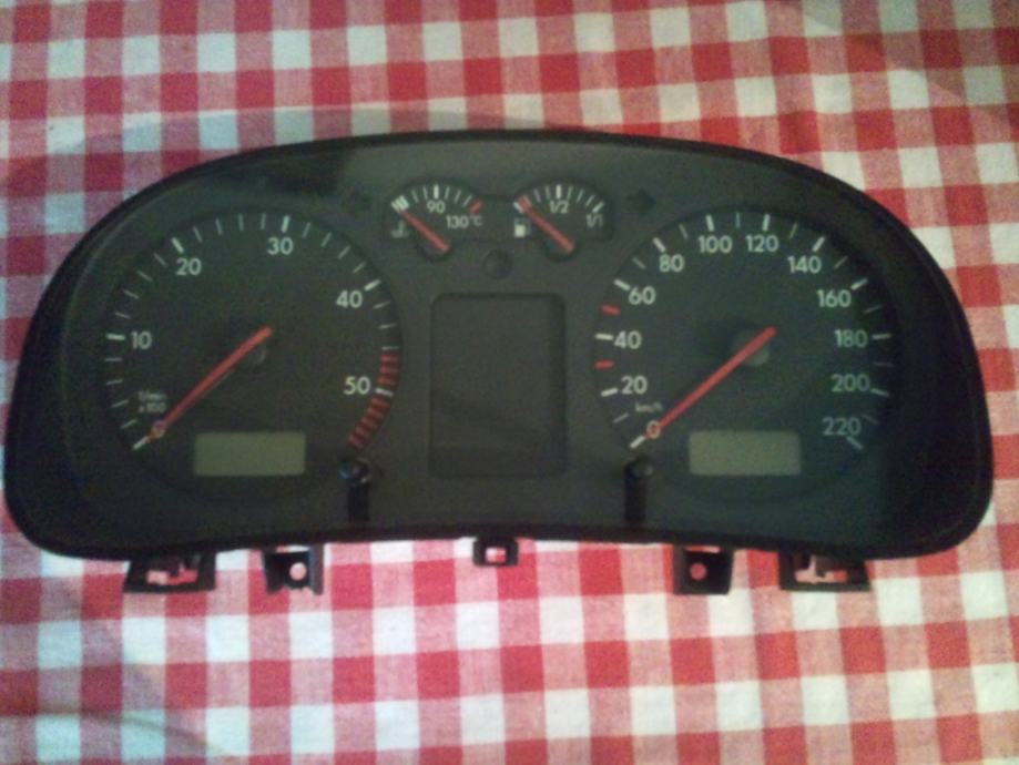 VW Golf 4 kilometar sat, golf IV instrument tabla, celer