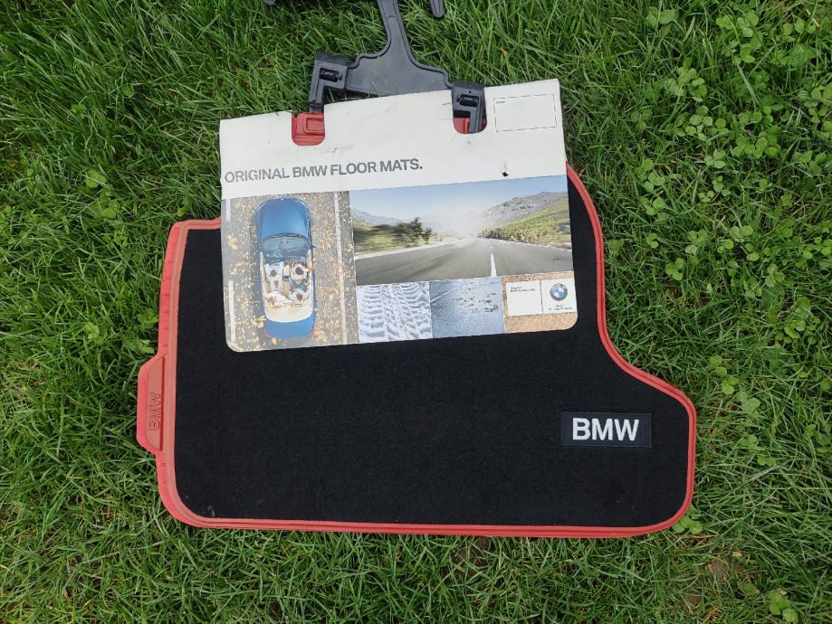 Gumeni straznji tepisi za BMW F20 F21, novo, original, 20€