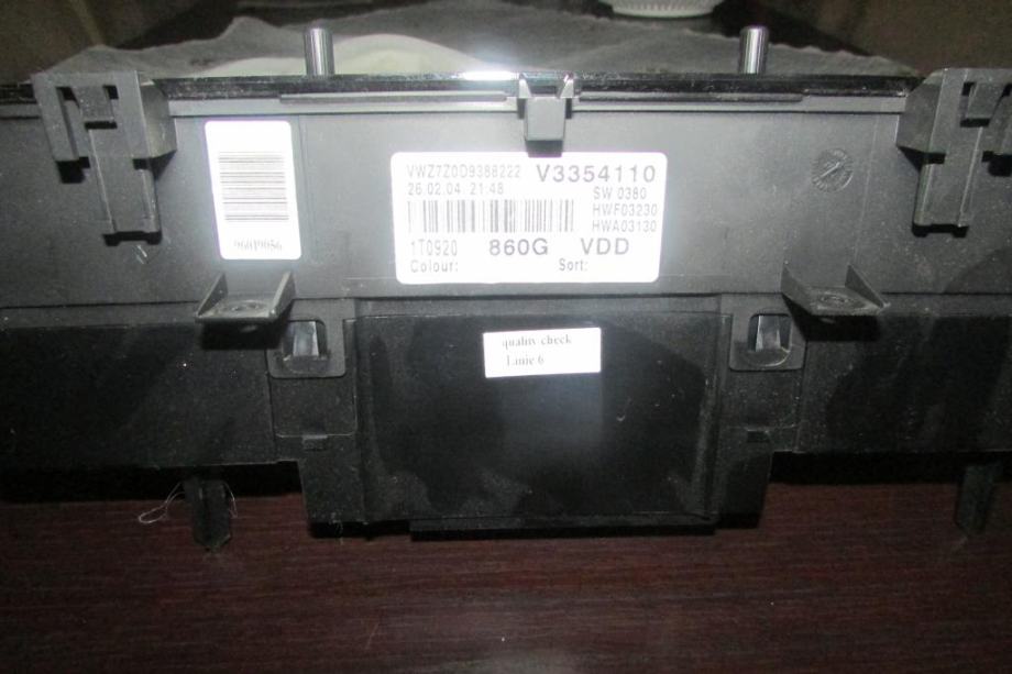 Instrument tabla Instrument ploča VW Touran 1T0920860G