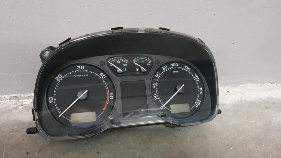 instrument tabla Skoda Octavia 1