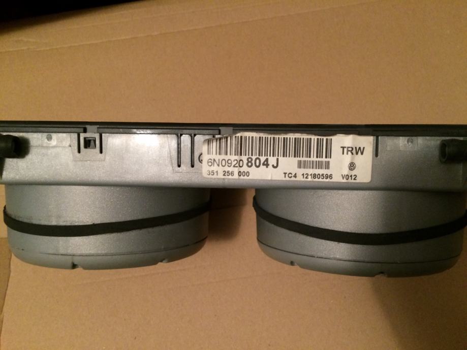 Instrument tabla VW Polo 6N2