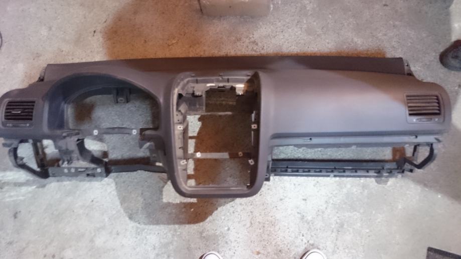 INSTRUMENT TABLA I ZRAČNI JASTUK * GOLF 5*