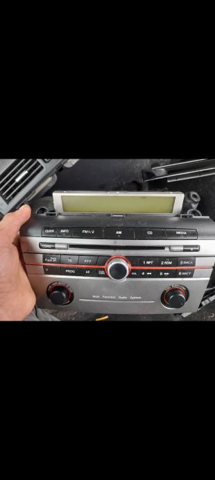 Mazda 3 radio