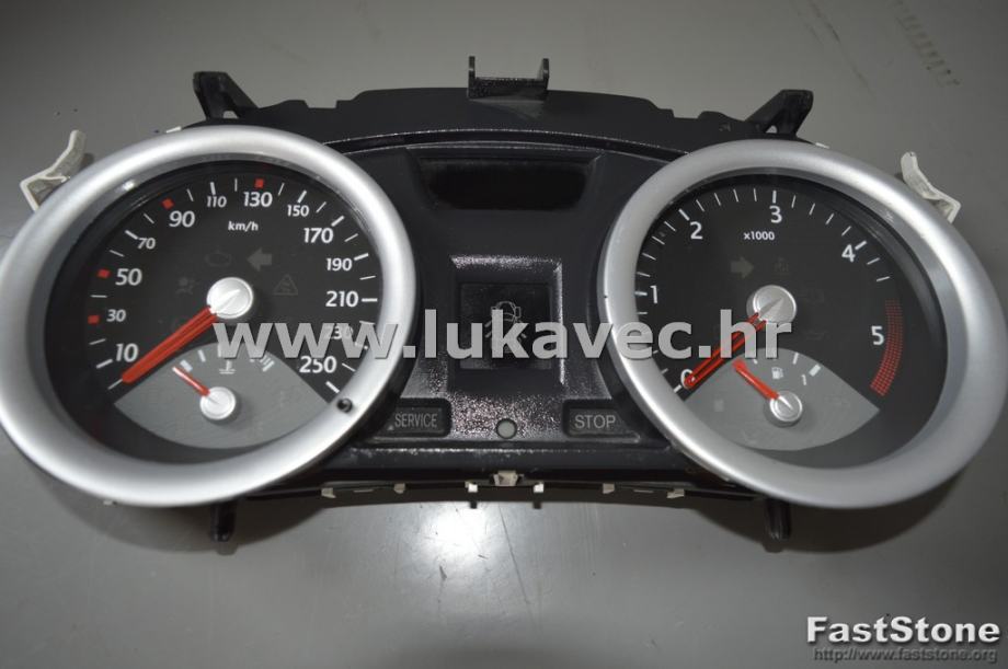 RENAULT MEGANE 2 INSTRUMENT TABLA MEGANE 2 KILOMETAR SAT 8200462283